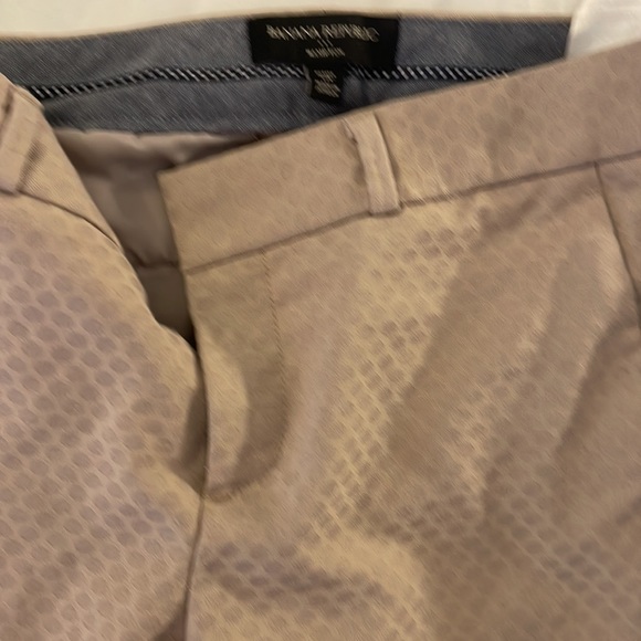 Banana republic women’s beige mid rise cropped pants - Picture 2 of 4